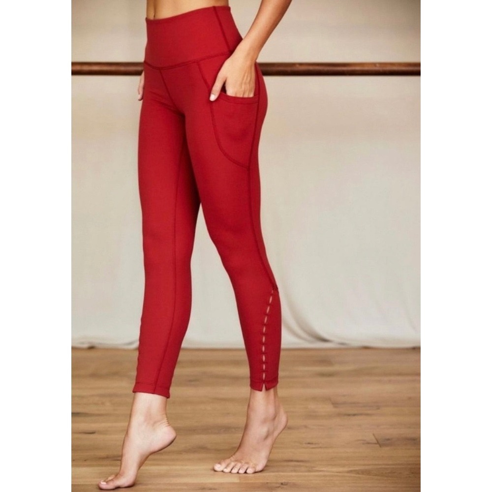 FP Movement Free People High Rise Ankle Length Stay Cool Red Leggings Size L‎
